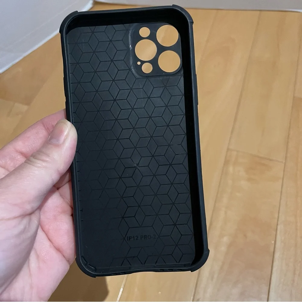2 iPhone 12/iPhone 12 Pro phone cases